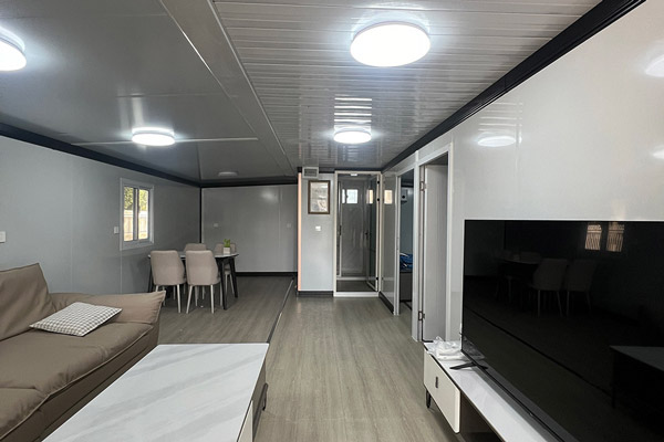The Evolution of Shipping Containers: From Simple Boxes to Global Trade Powerhouses